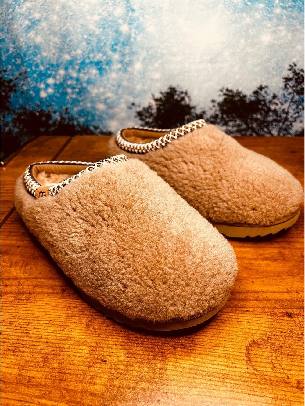 New Women’s UGG Tasman Maxi Curly Slippers – Chestnut size 5 Women 5 Big Kid